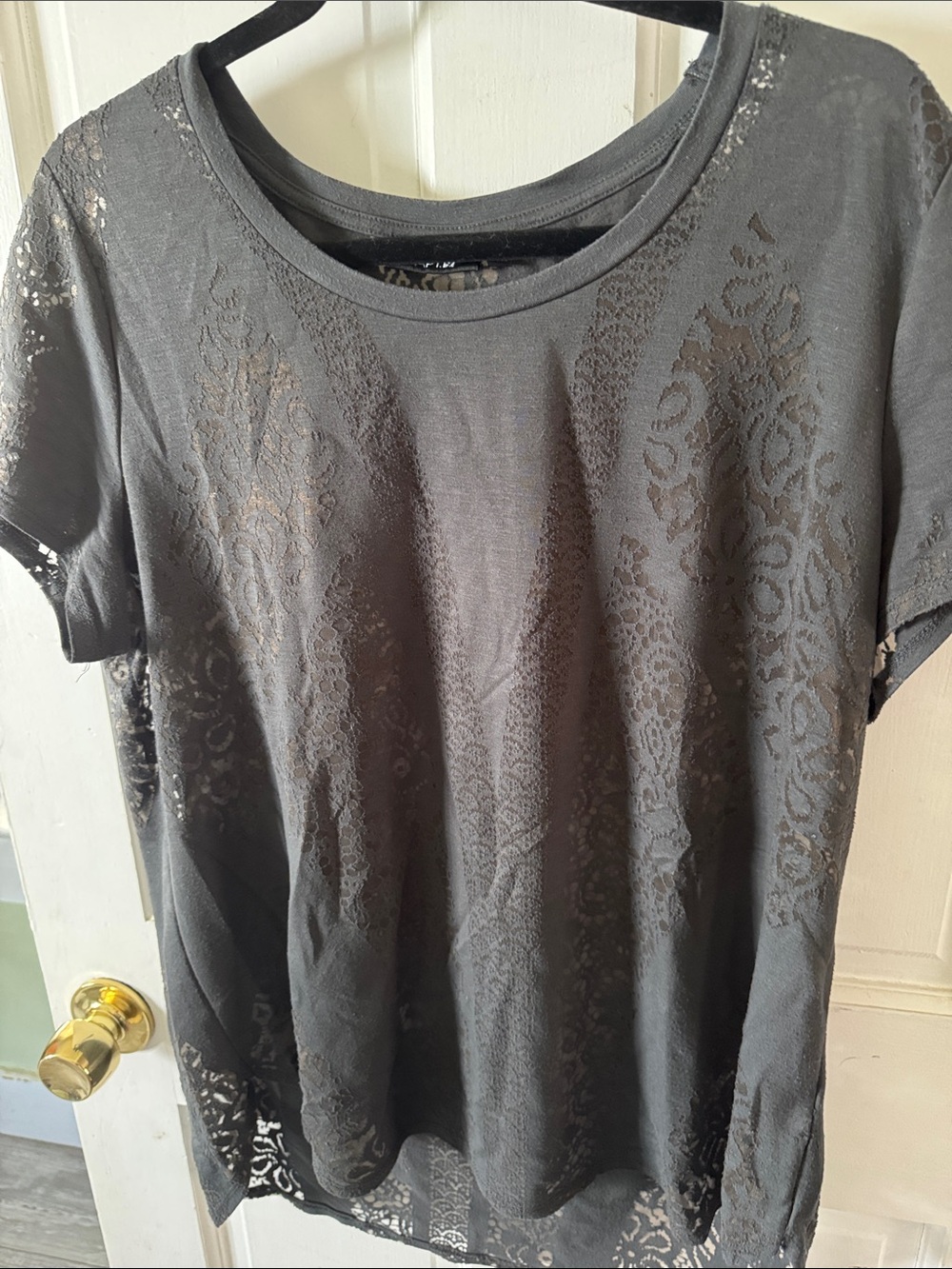 Apt. 9 Gray Short Sleeve Lace Overlay Tee